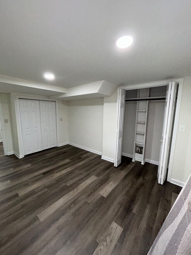 Building Photo - 9407 Colesville Rd