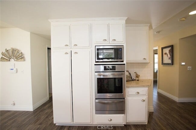 Building Photo - 289 N Cleveland St