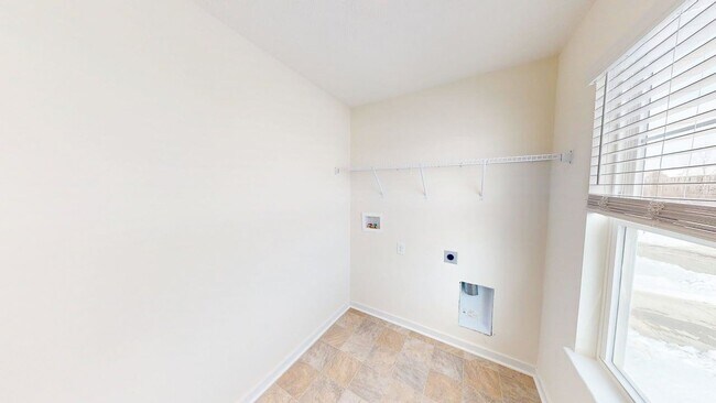 Building Photo - 3829 Genteel Dr