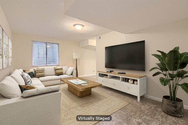 Building Photo - 1642 S Buckley Way
