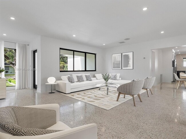 Building Photo - 1751 NE 138th St