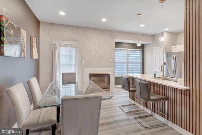 Building Photo - 14118 Carmody Pl