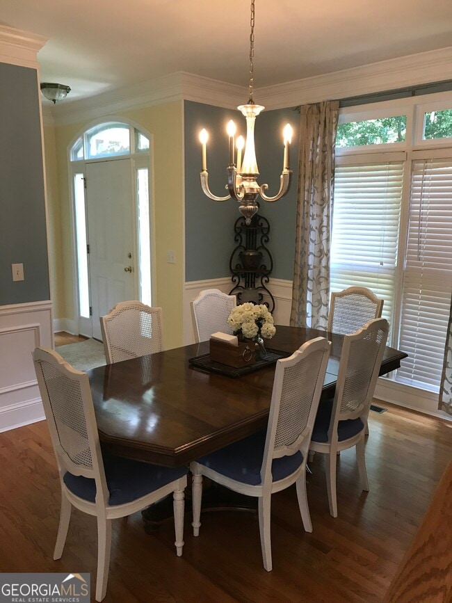 Building Photo - 1031 Simonton Dr