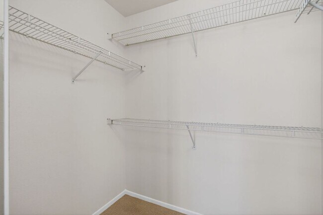 Building Photo - Bright & Updated 2 Bedroom Home with Flexible Primary Retreat and Amazing Community Amenities!