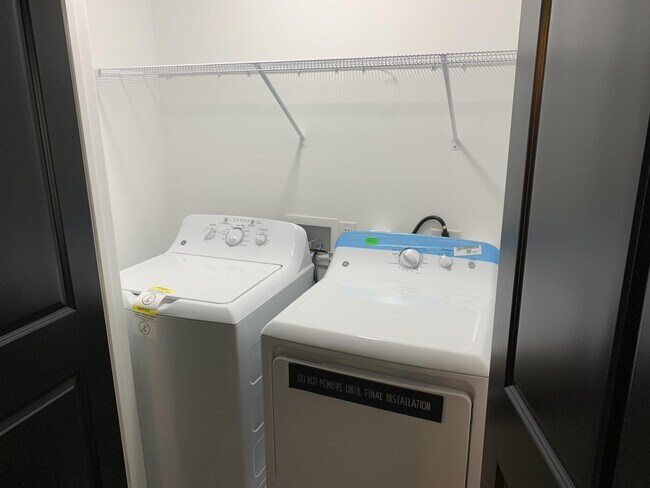 Building Photo - 1 Emanuel Ct