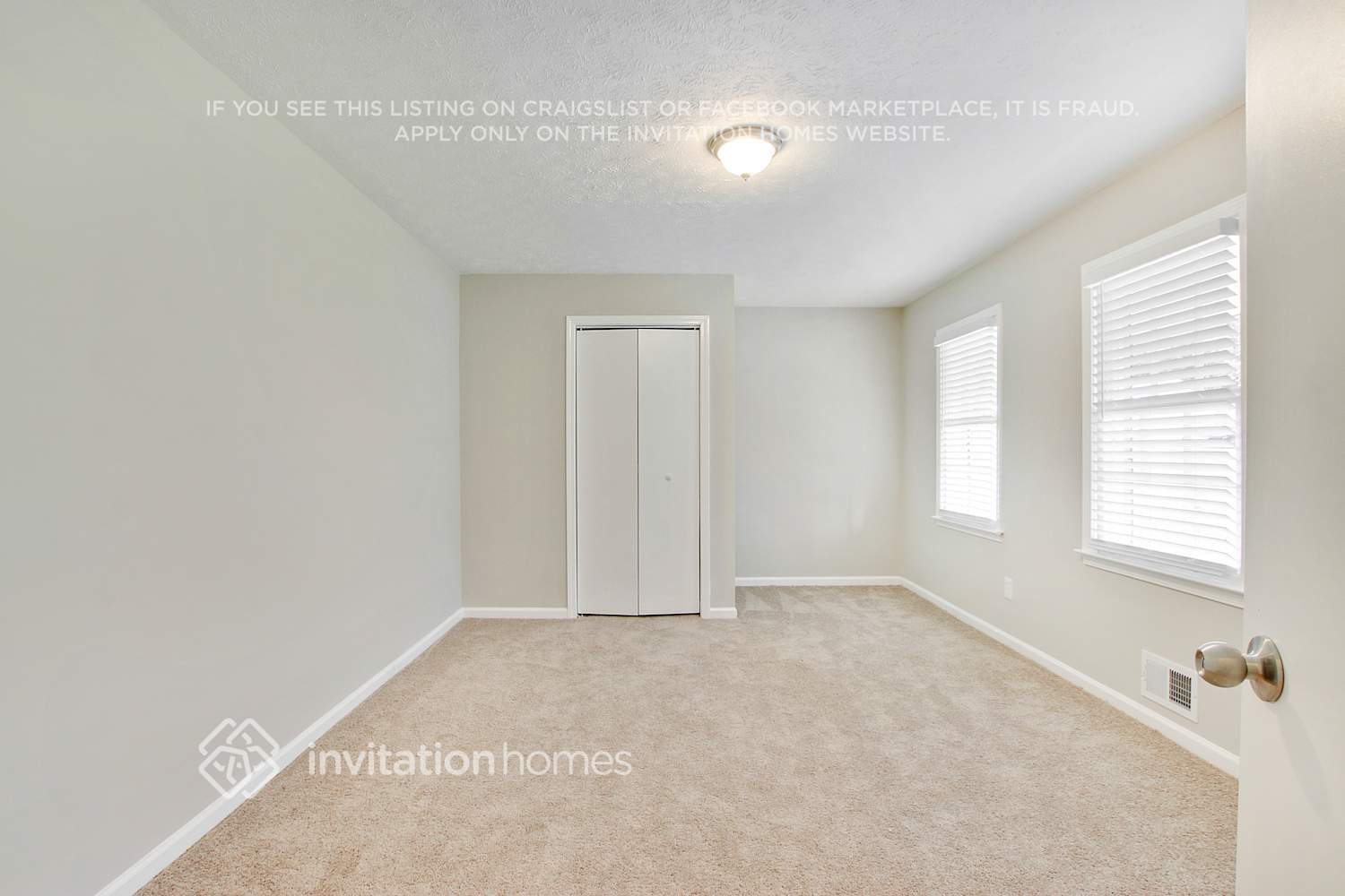 Building Photo - 3811 Sherwood Dr