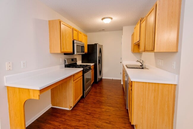 Building Photo - Cozy Ranch Living with Fenced Backyard in the Heart of Holly Springs!