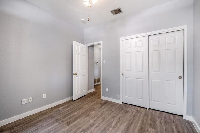 Building Photo - Beautiful & Convenient 3 Bedroom, 2 Bath Home in North Austin