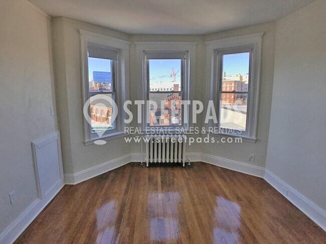 Building Photo - 1 bedroom in Boston MA 02215