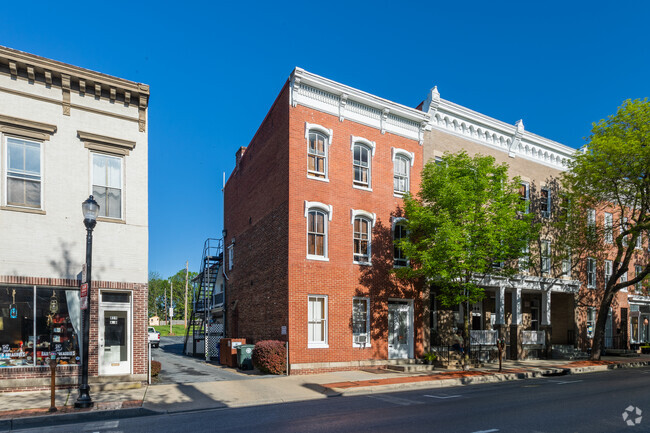 Primary Photo - 425 N Market St