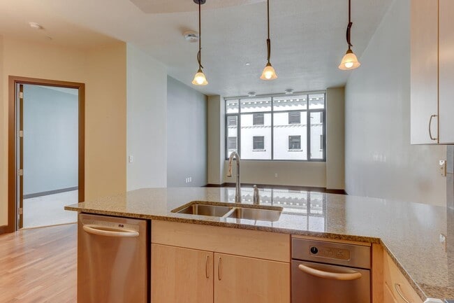 Building Photo - Rear opportunity in Downtown Boise!