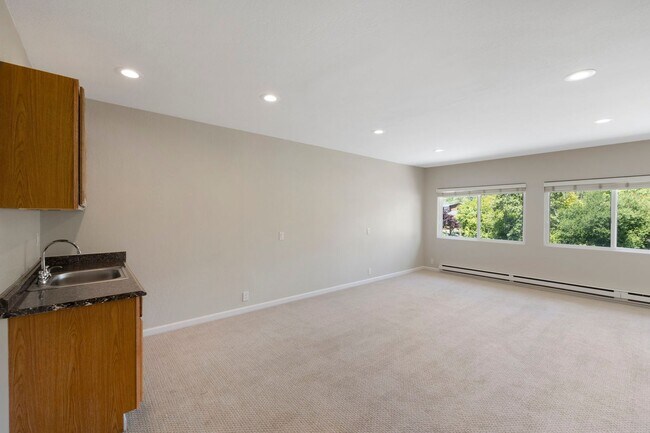 Building Photo - 810 Monte Rosa Dr