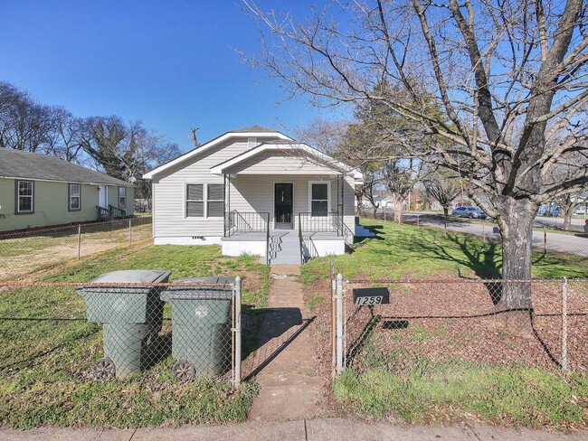 Building Photo - 2 BR 1 BA house for Rent