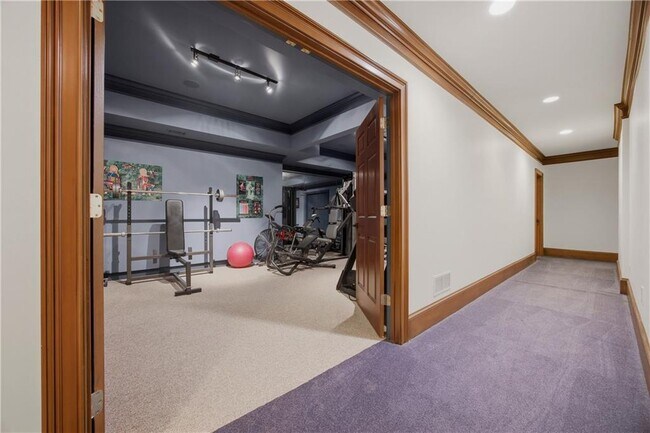 Building Photo - 1845 Sugarloaf Club Dr