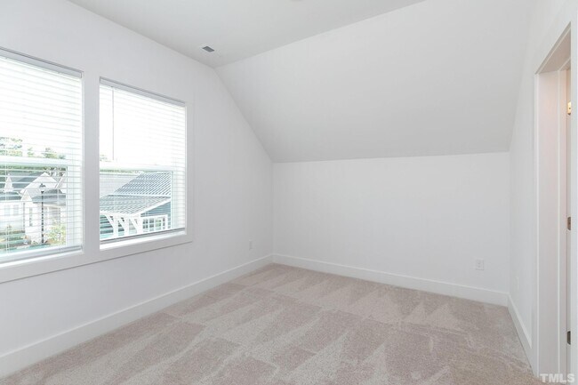 Building Photo - 274 Cottage Way