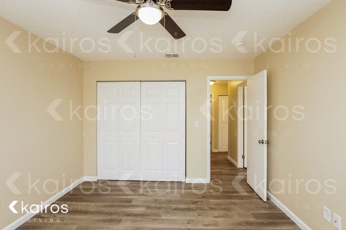 Building Photo - 16 Spring Loop Cir