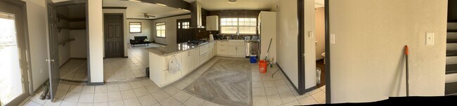 Building Photo - 2708 County Road 686