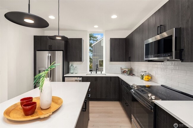 Building Photo - Brand new 4 bedroom, 3 bath, 2769 sqft.  2 car garage, EV ready.
