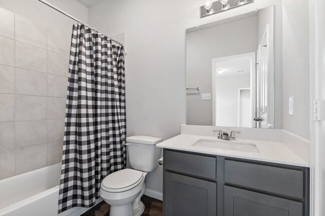 Building Photo - 2519 Moapa Dr