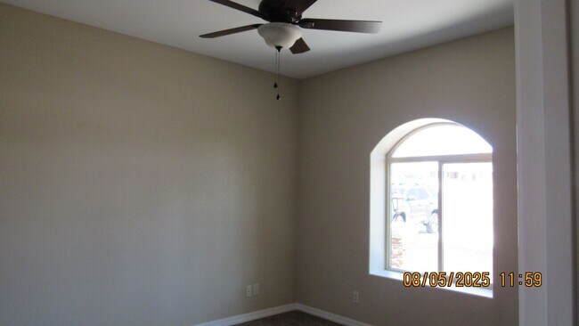 Building Photo - 3 bedroom 2 bathroom 2 car garage + 60FT R...