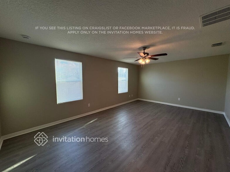 Building Photo - 35859 Jenny Lynne Cir