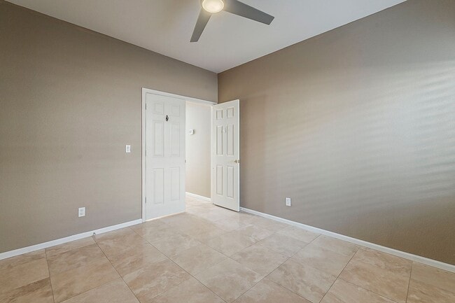 Building Photo - Welcome to your private Oasis!!