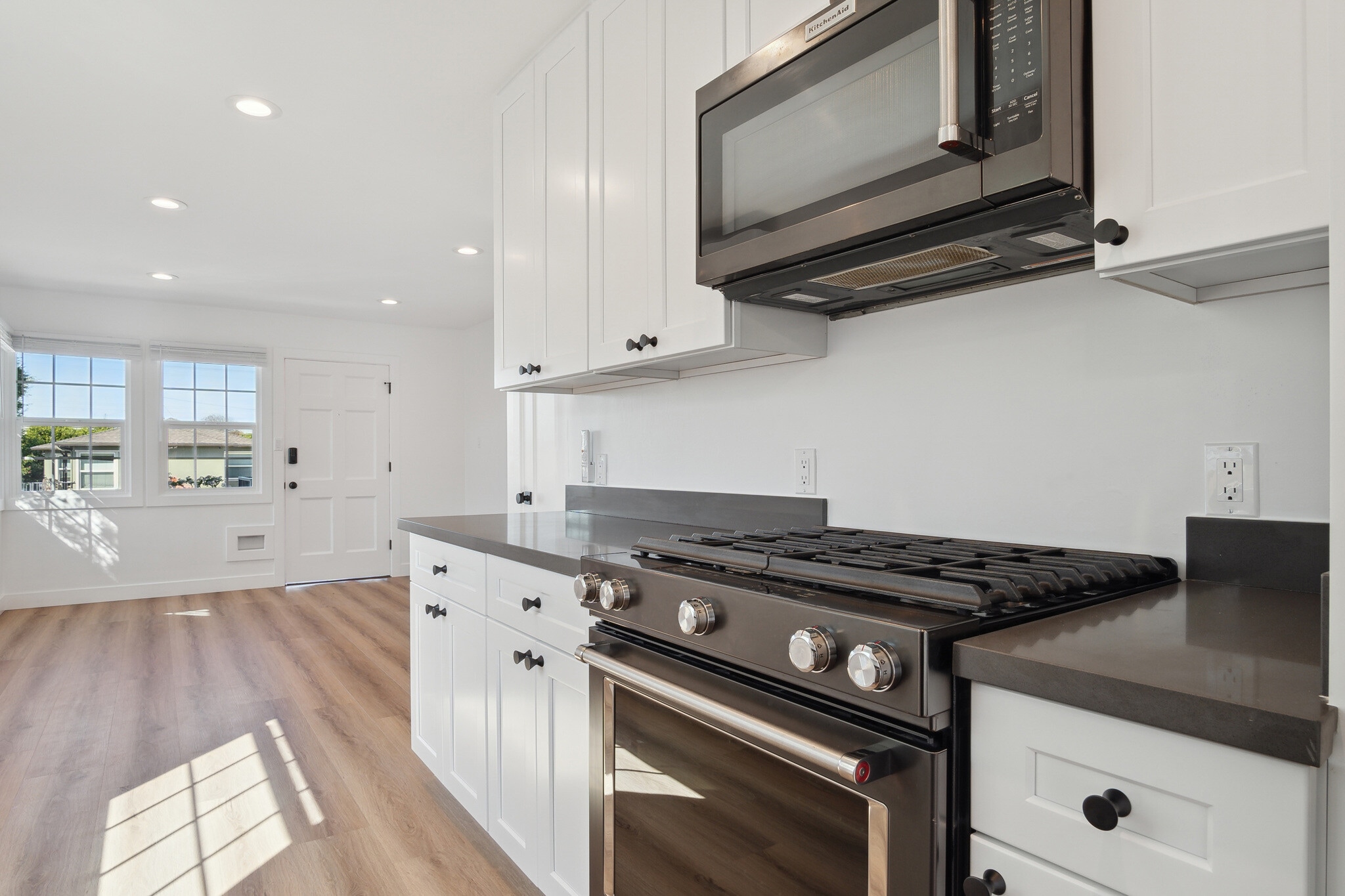 Building Photo - 8460 Kittyhawk Ave