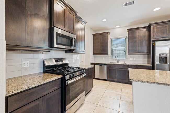 Building Photo - 3009 Wedgewood Bay Ct