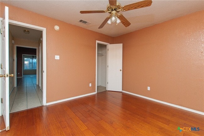 Building Photo - 4001 Kali Dr