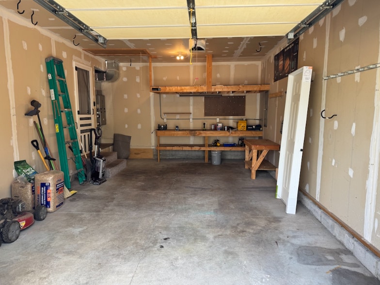 Building Photo - 252 Prentiss Ave