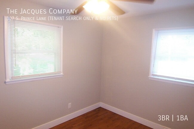 Building Photo - 307 S Prince Ln