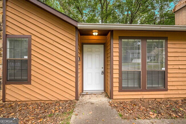 Building Photo - 3256 Brisbane Way