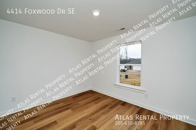 Building Photo - 4414 Foxwood Dr SE