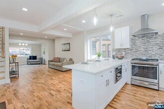 Building Photo - 2389 3rd St