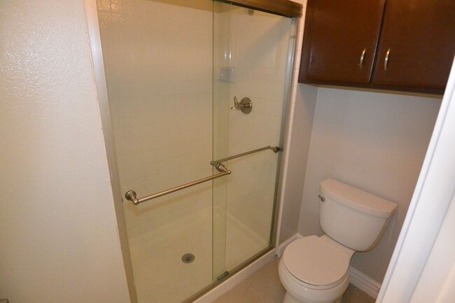 Building Photo - Beautiful Remodeled 2 Bed 2.5 Bath Condo in Pacific Ranch