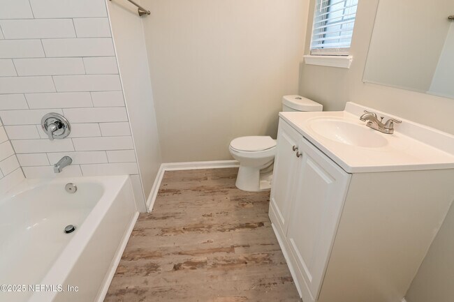 Building Photo - 12595 Ashmore Green Dr N