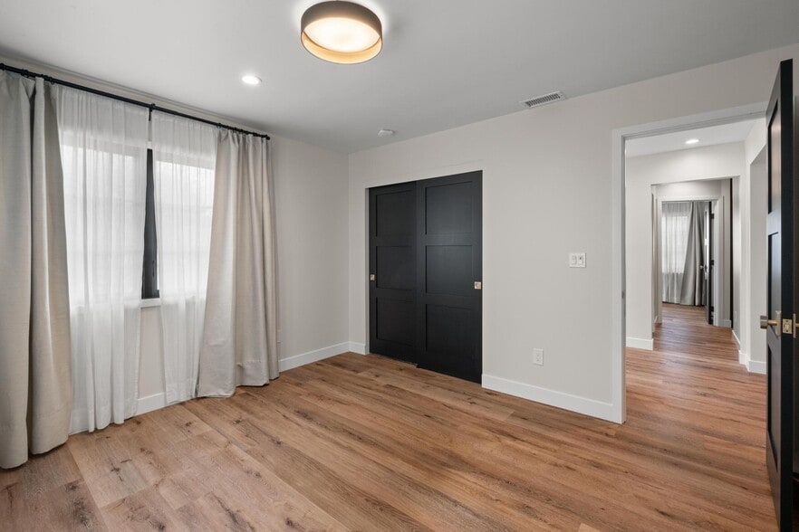 Building Photo - 2726 Andreo Ave