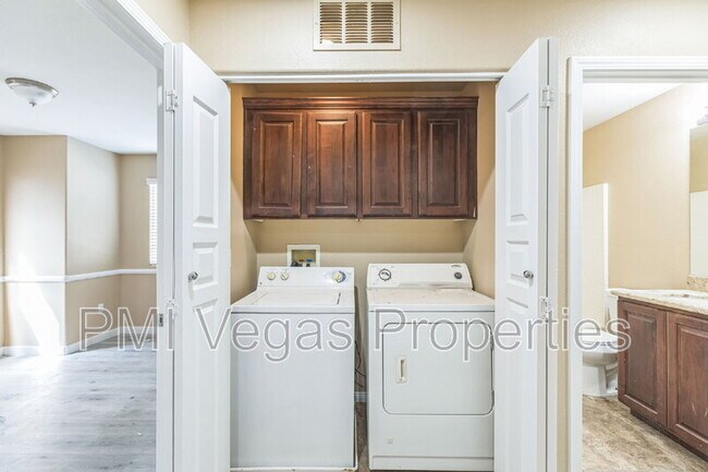 Building Photo - 8737 Brindisi Park Ave