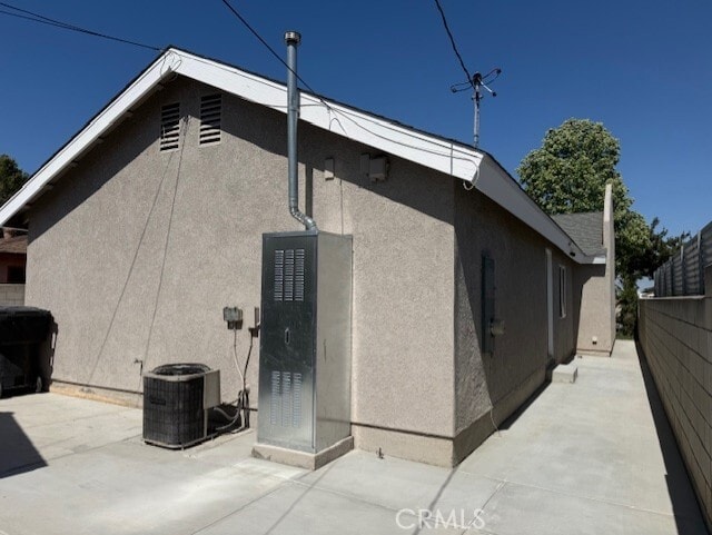 Building Photo - 910 S Greenwood Ave
