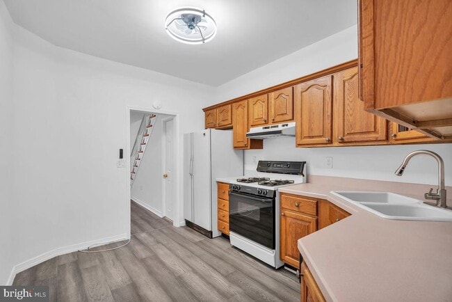 Building Photo - 3227 Chatham St