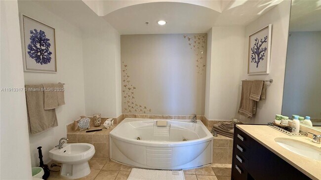 Building Photo - 18201 Collins Ave