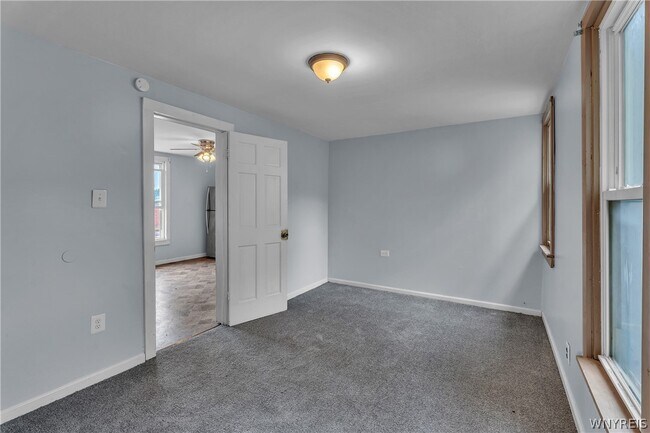 Building Photo - 212 Lockwood Ave