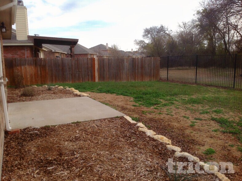 Building Photo - 16325 Cowboy Trail