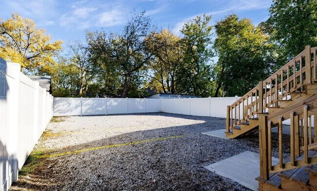 Building Photo - 4326 Brownway Ave