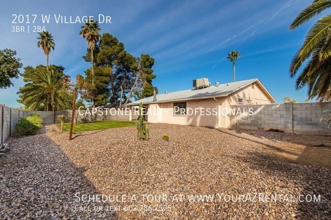 Building Photo - 2017 W Village Dr