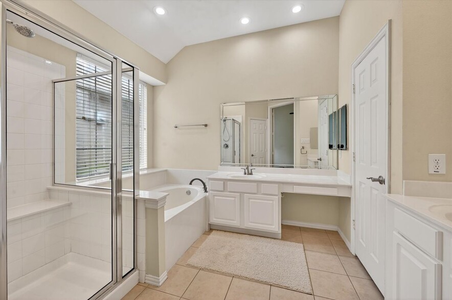 Building Photo - 3500 Christopher Ln