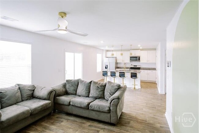 Building Photo - 123 Skylar Rd