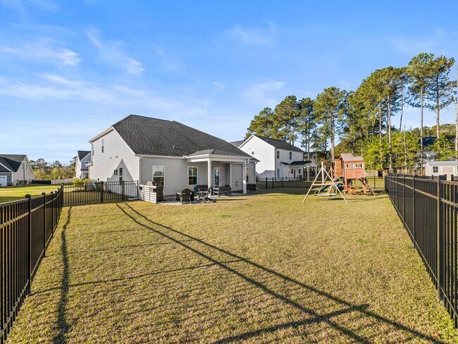 Building Photo - Mimosa Bay Beauty