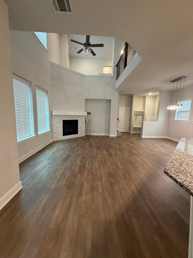 Building Photo - 1803 Desert Willow Wy