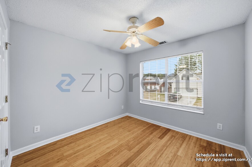 Building Photo - 2236 Raven Cir